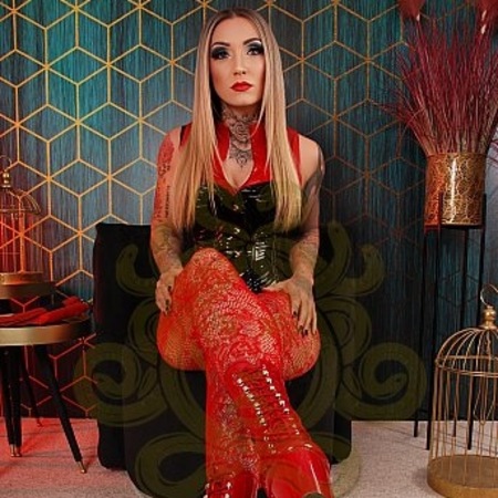 Lady Helena  - RESIDENZ HEKATE