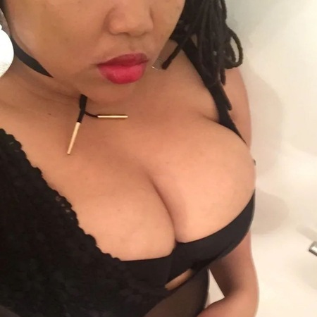 Ms. Curvy *Brandneu*