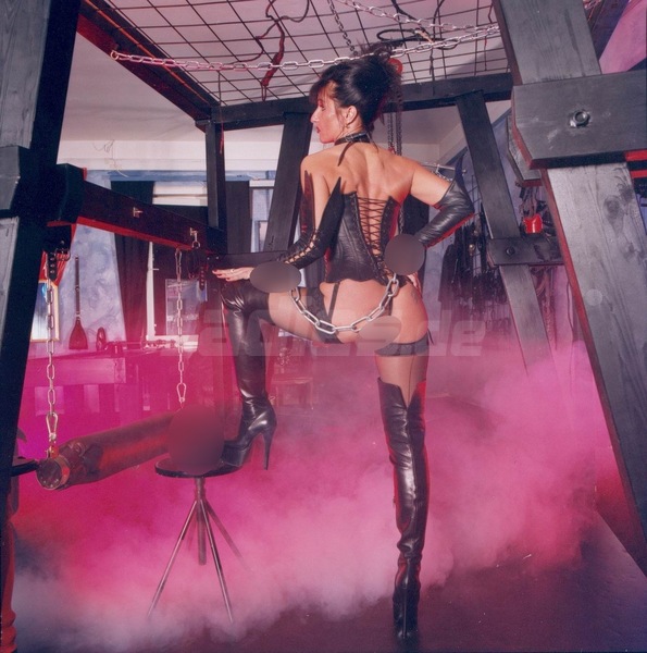 Foto von Squ*rtlady Dominique * Ausgef. Excl. SEXSpiele soft-* deutsch!