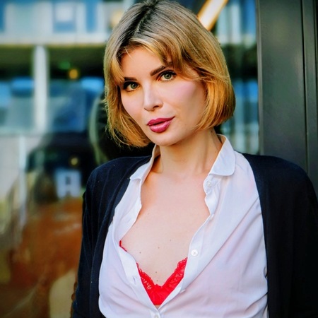 Deutsche Lena Pearl post-OP