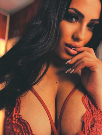 Nelli GANZ NEU, Nürnberg