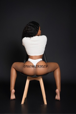 Naomi nur per Whatsapp, Dresden