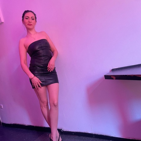 Alina im Palais 6, Rodheim vor der Höhe