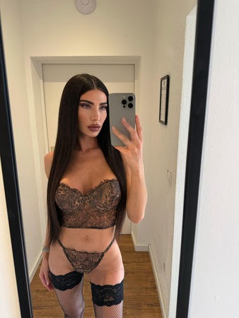 Skinny Sloppy BJ Queen Maya, Frankfurt am Main