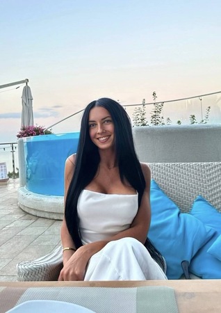 ADRIANA, Düsseldorf - Friedrichsstadt