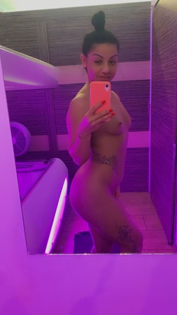 Kira *Brandneu, Köln