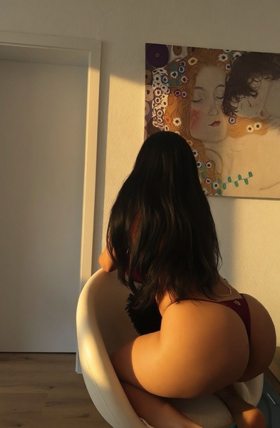 Laura – Munchen photo 2