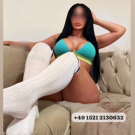 <img src="https://static.ladies-cdn.de/ladies/images/static-cdn/ladies-stars/img/ladies-stars-logo-icon.svg" class="starsContentIcon" />Kim - Top Service + Geile Massage, Schorndorf
