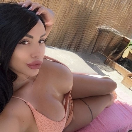 Emanuella bei den Rouge Girls, Karlsruhe