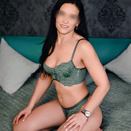 Andrea bei Deluxe Massage & More, Saarbrücken