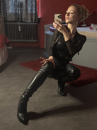 MISS MADISON – naturdominant, konsequent & verführerisch streng, Hamburg