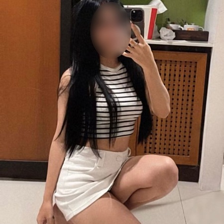 Asia Girl Lea (24J.)