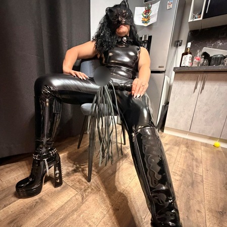 Lady Atina-Domina, Zwickau