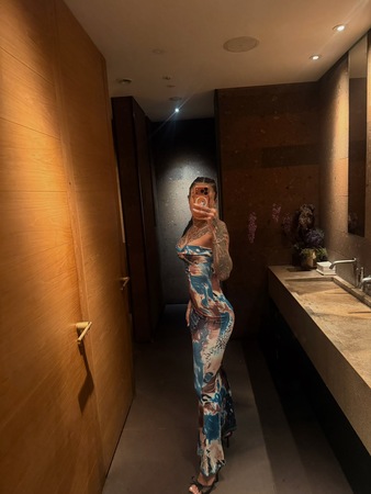 Sarah Lee, Neue Nummer, Stuttgart