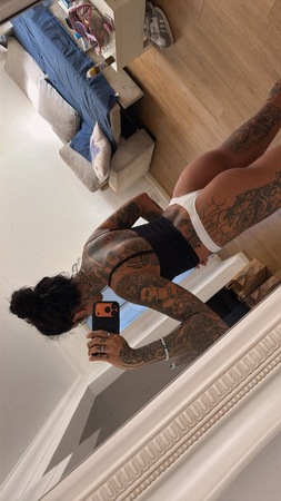 Sarah Lee, Neue Nummer, Stuttgart