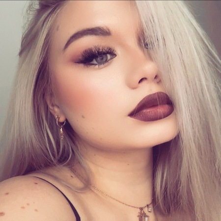 Sonya Zart und Dominant