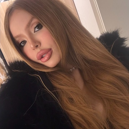 Chloe, 7/24, München