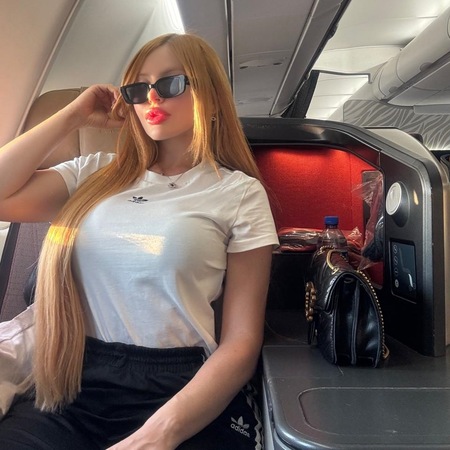 Chloe, 7/24, München