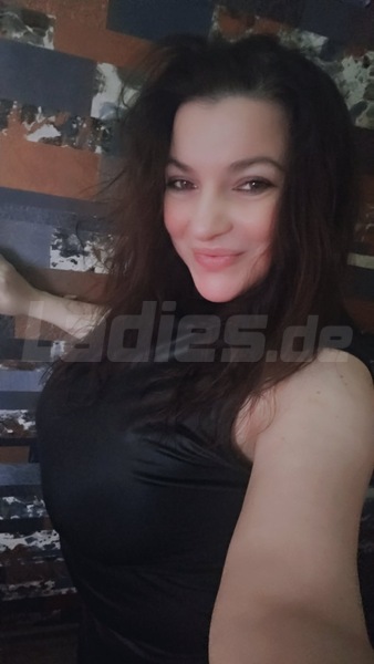 Foto von Sarah B*****B Königin NEU*