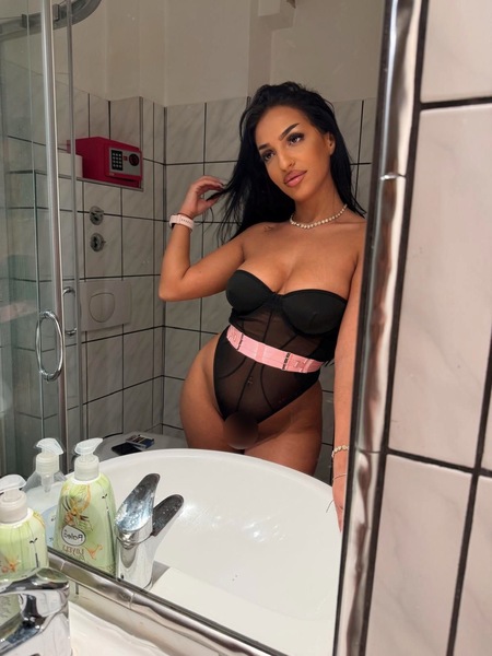 Flori NEU – Dusseldorf photo 2