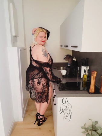 Curvy Lucy, Nur Onlineservice