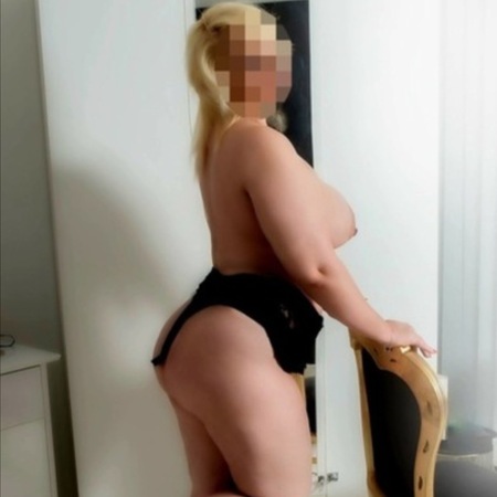 Monika Queen Party nur bis Samstag für dich da!, Gütersloh