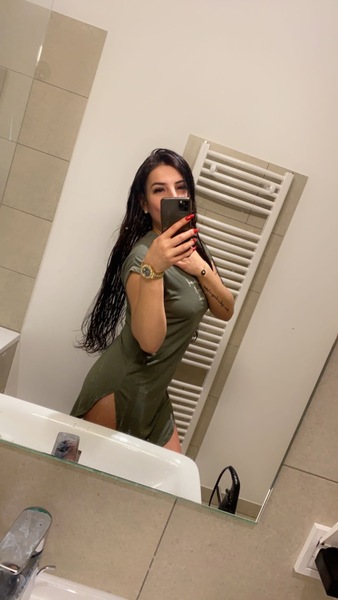 Foto von Mia neue Nummer -24/7 erreichbar Party