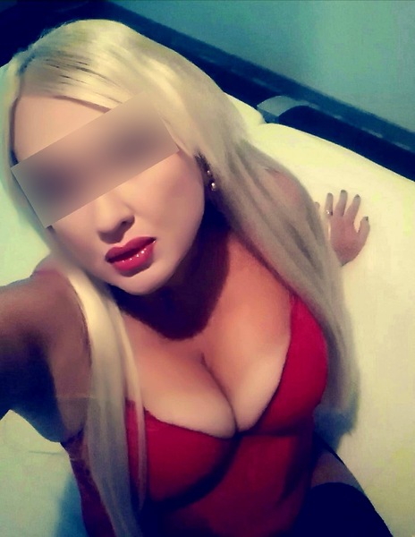 Foto von Alissa GANZ NEU