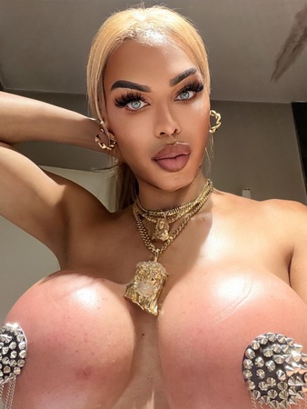 TS Vanessa XXL, Köln