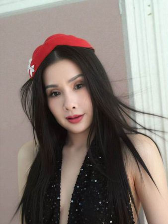 Aurora Kontakt nur per WhatsApp, Leipzig