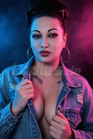 Merci Neu Curvy Model ..., Mainz-Kastel