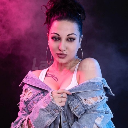 Merci Neu Curvy Model ..., Mainz-Kastel