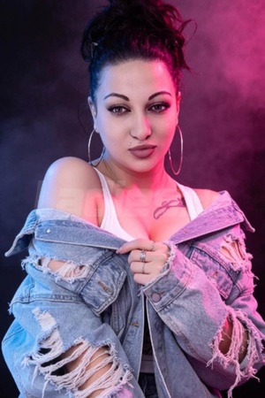 Merci Neu Curvy Model ..., Mainz-Kastel