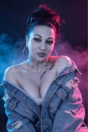 Merci Neu Curvy Model ..., Mainz-Kastel