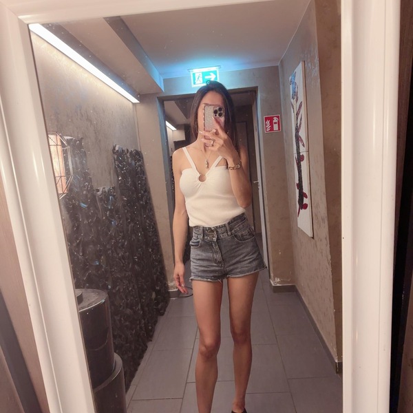 über WhatsApp schreiben möglich! – Koln photo 3