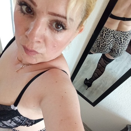 Suzi, Auerbach