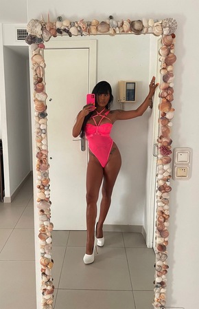 Naughty_Brazilian, Worms