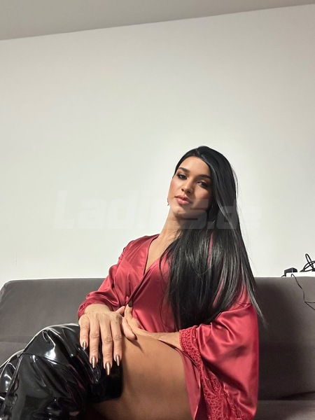 Foto von TS Lara Dominator
