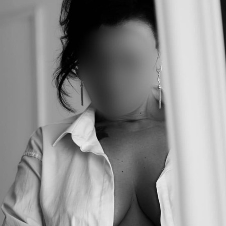 Carla - auch per WhatsApp erreichbar