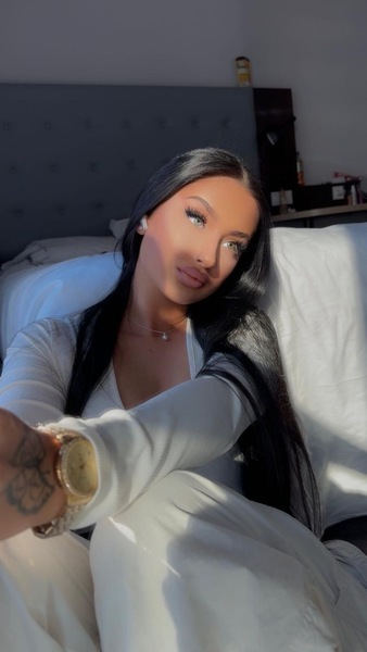 Foto von Versa*te Emilia deutsch und 100% echt