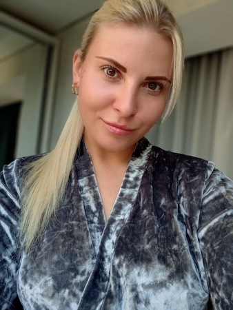 Anna, Wiesbaden