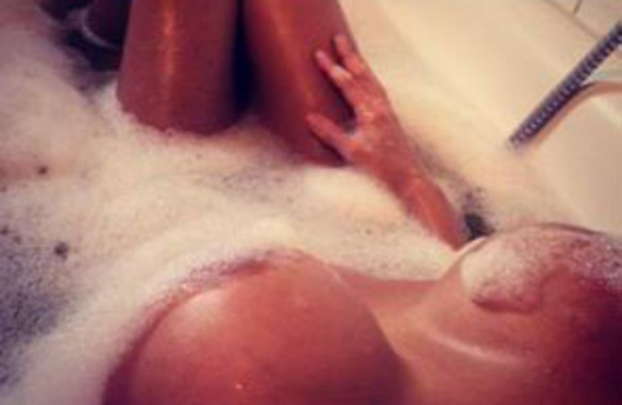 Foto von (Z*ngen) An*l Queen CANDY