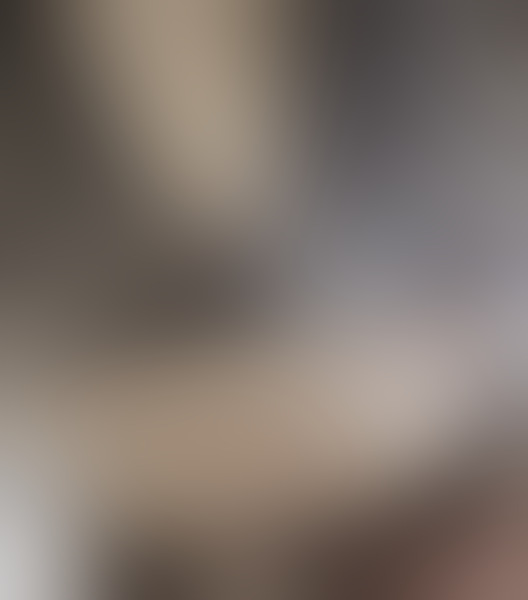 Foto von "Kiki mit asiatischen Wurzen und viel Oberweite"