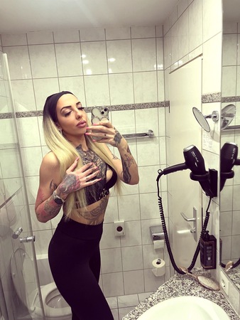 Lia Jolie Deutsch - NEUE NUMMER, Hagen