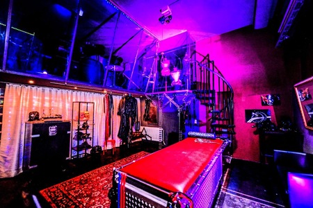 BDSM- und Bizarrstudio NOVEM VIGINTI, Karlsruhe