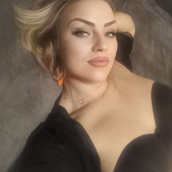 VIKTORIA GANZ NEU – Magdeburg photo 2