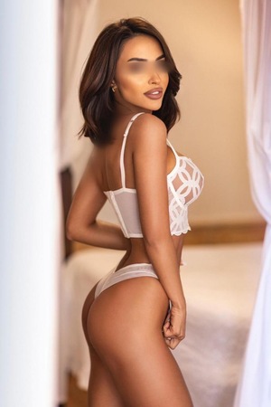 Mia aus Österreich - 10 Teeny Girls 18+, Night and Day, Düsseldorf