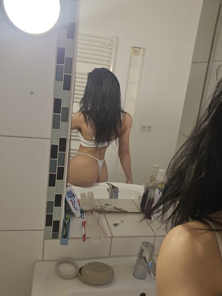Gabi - Top Service! – Gotha photo 4