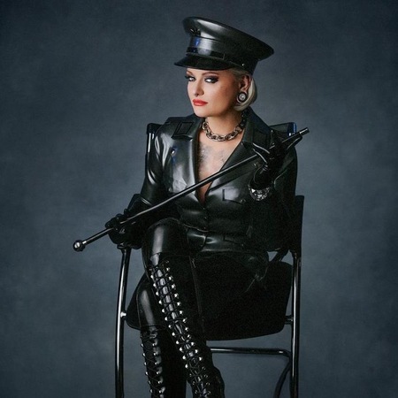 Mistress Sinister, Berlin-Schöneberg