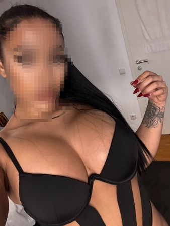 Hot Kiana - Top Service, Stuttgart